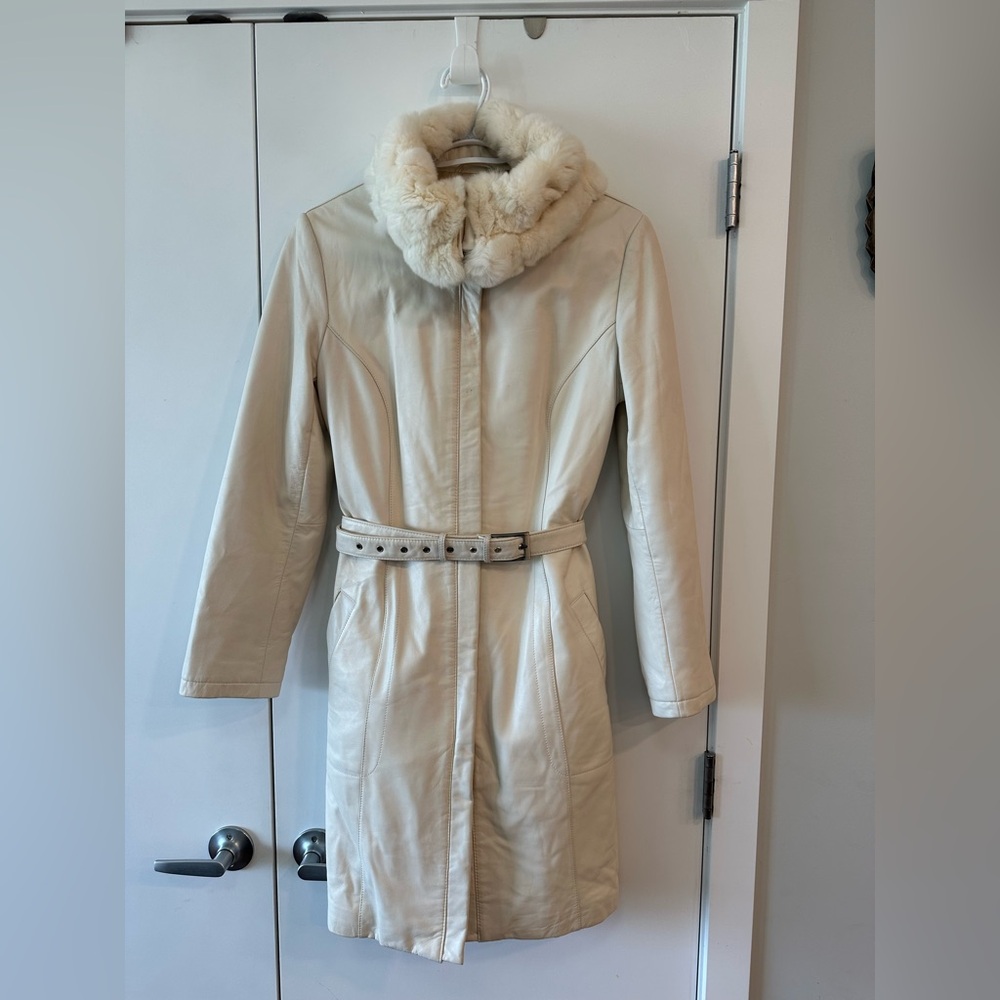 DANIER Elegant Cream Belted Women's Coat